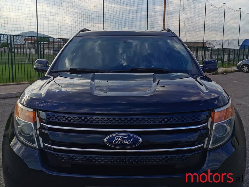 2014' Ford Explorer photo #5