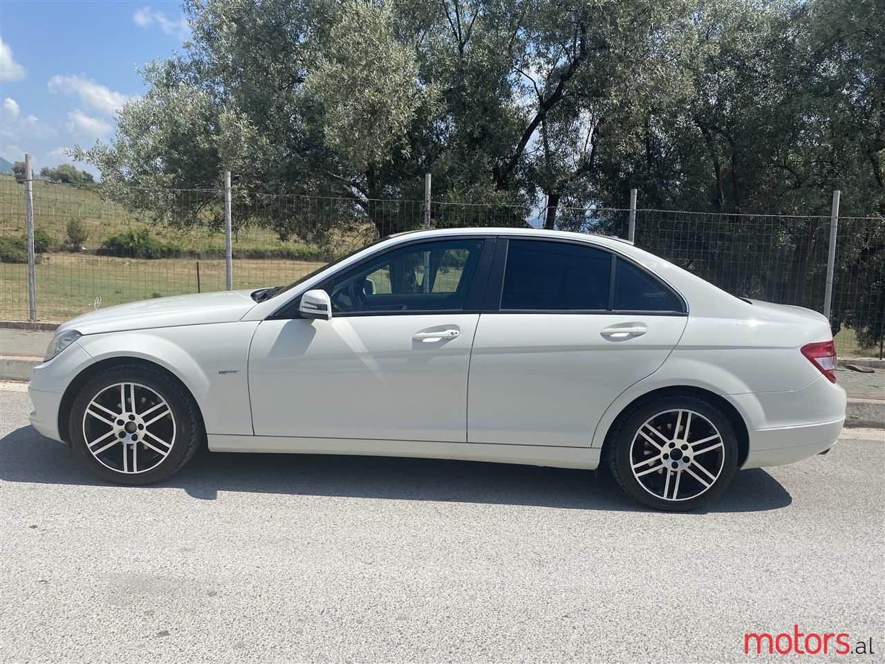 2009' Mercedes-Benz C 180 photo #5