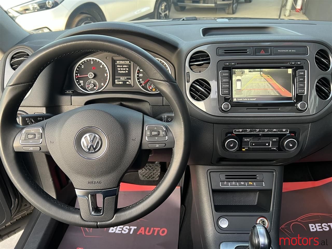 2012' Volkswagen Tiguan photo #4