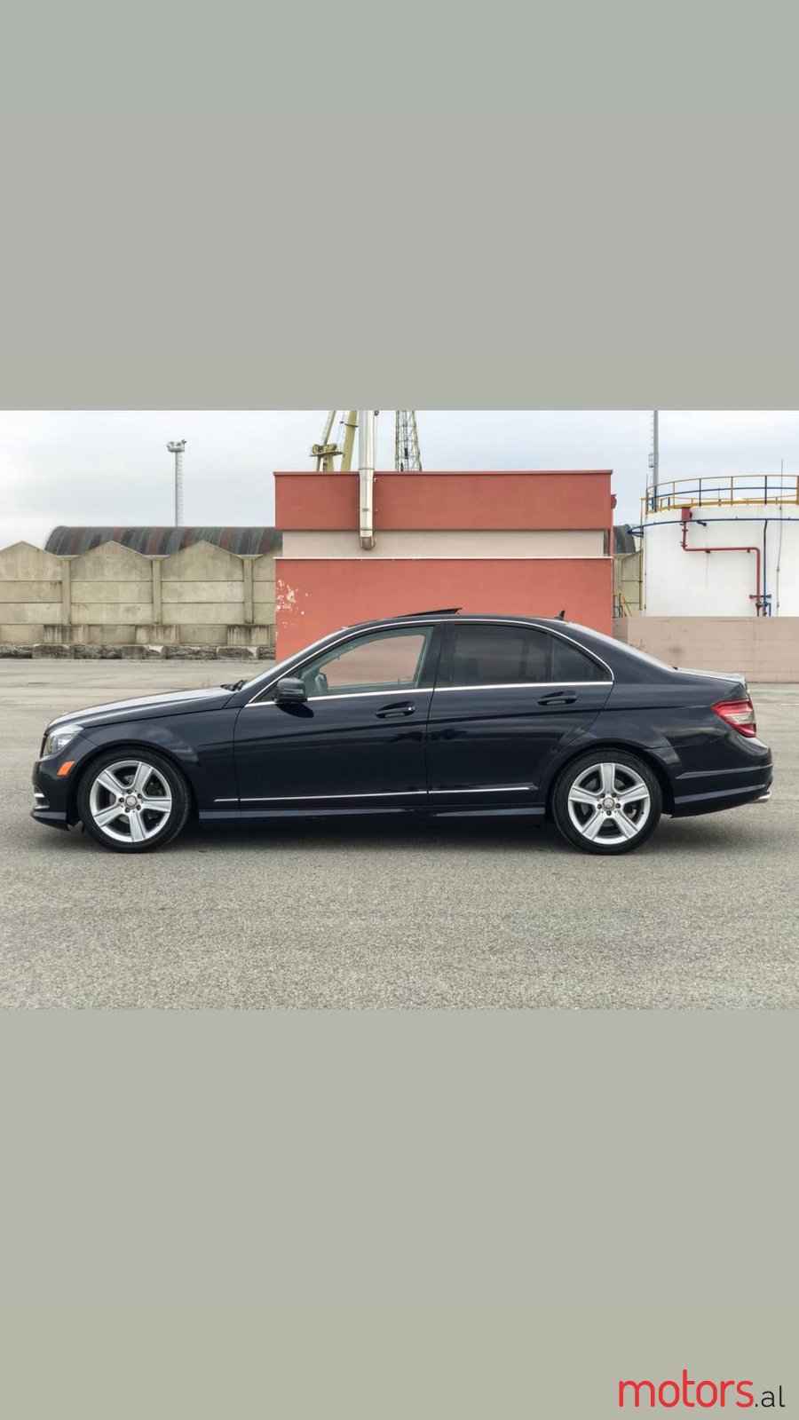 2011' Mercedes-Benz C-Class photo #6