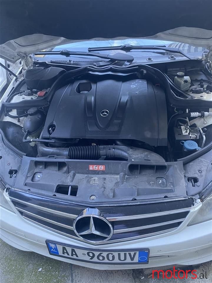 2009' Mercedes-Benz C 220 photo #2