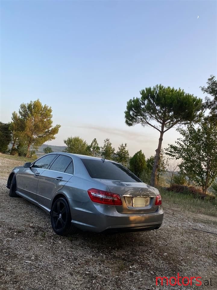 2010' Mercedes-Benz 350 photo #4