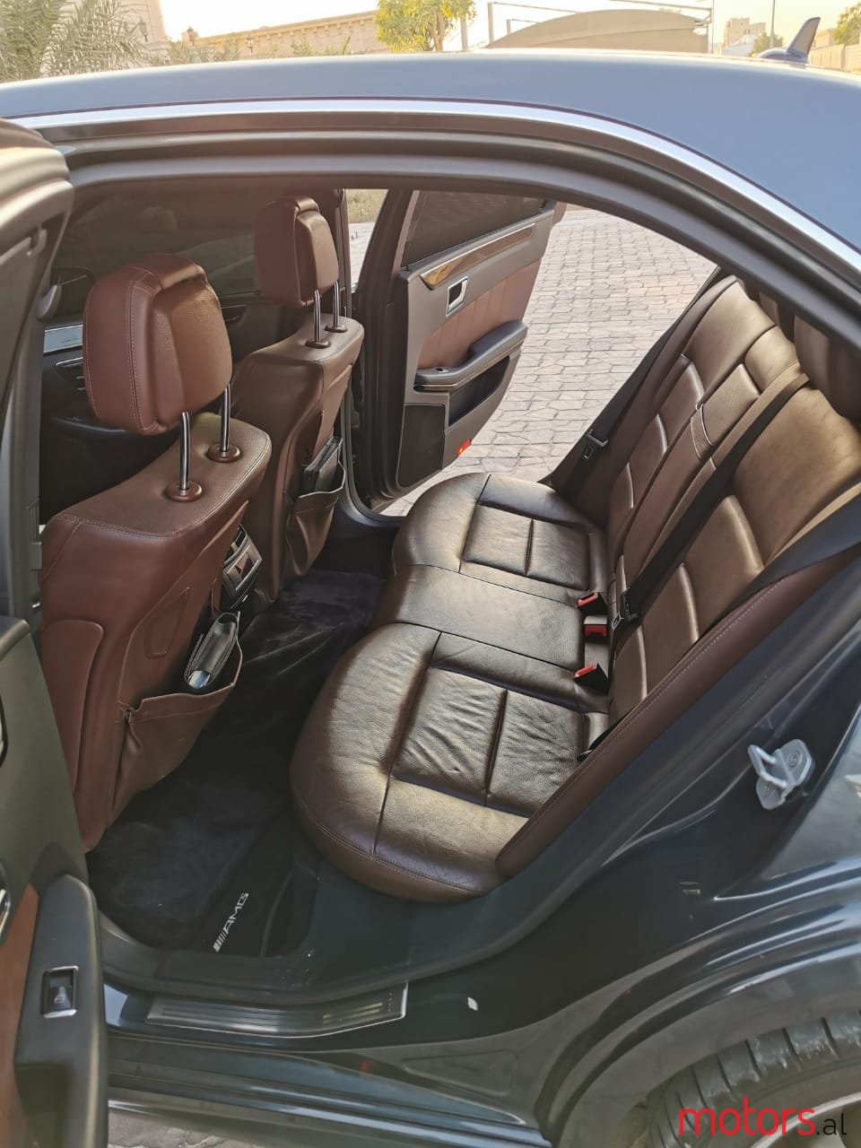 2010' Mercedes-Benz E-Class photo #7