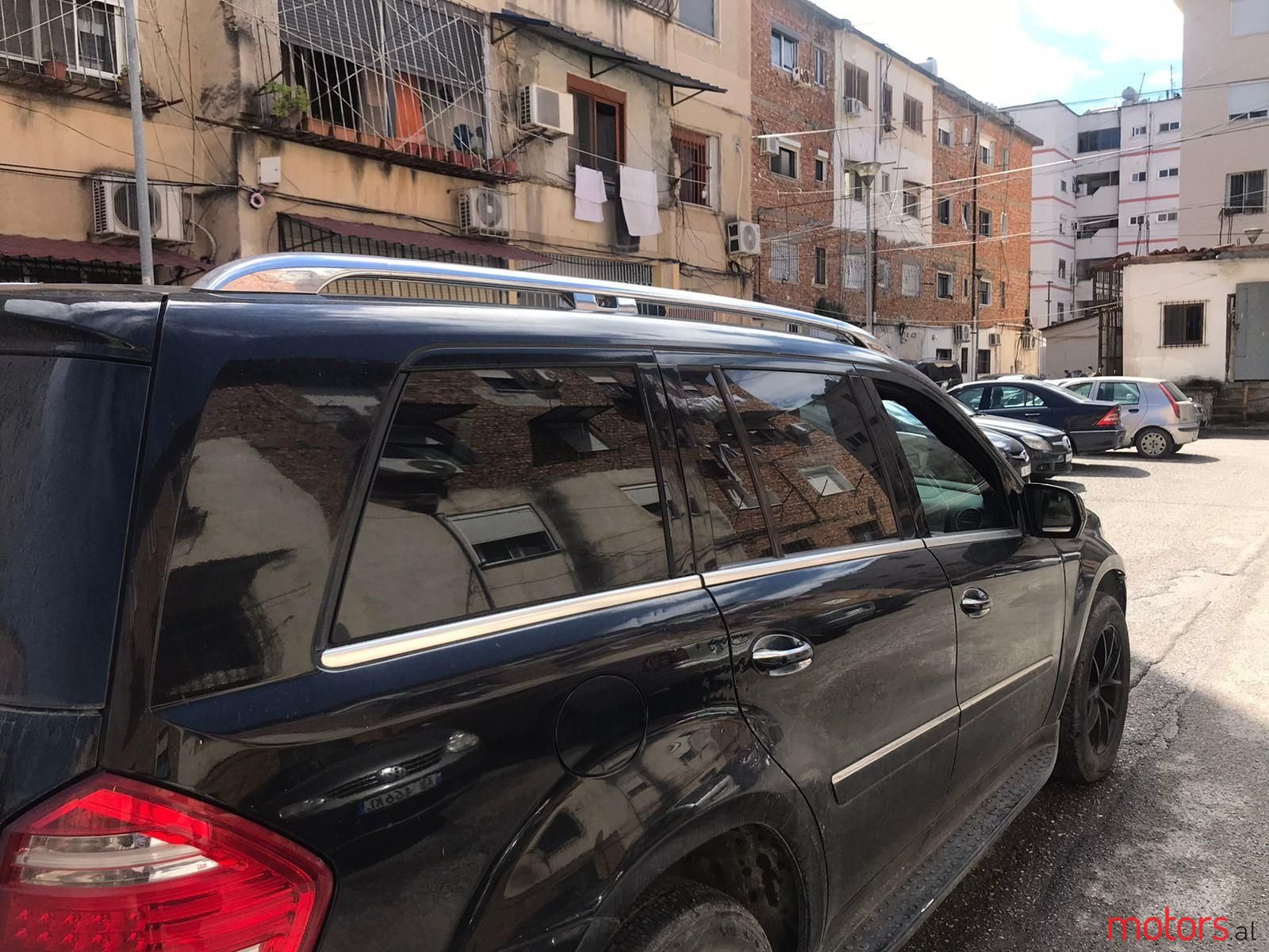 2010' Mercedes-Benz 450 photo #4