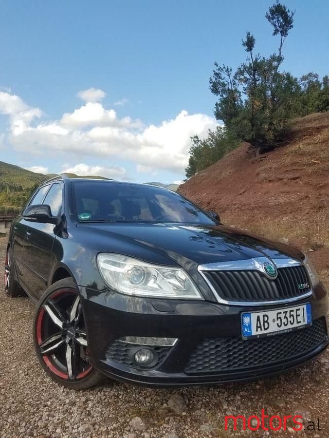 2013' Skoda Octavia photo #1