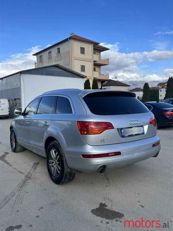 2008' Audi Q7 photo #4