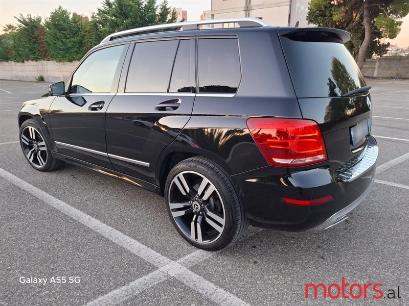 2013' Mercedes-Benz GLK 320 photo #3
