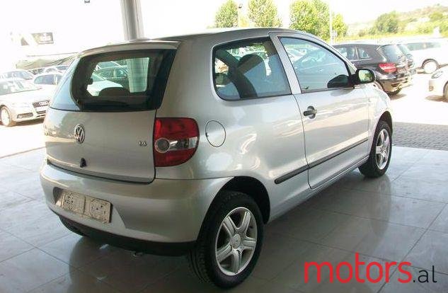 2006' Volkswagen Fox photo #3