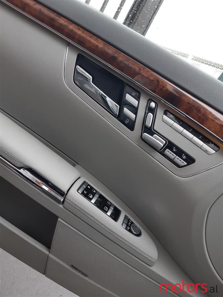 2010' Mercedes-Benz S 450 photo #4