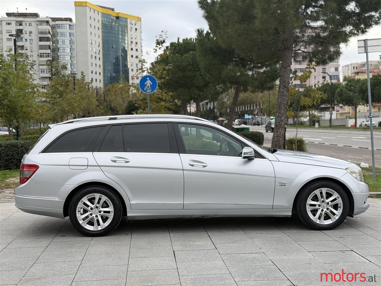 2010' Mercedes-Benz C 220 photo #6
