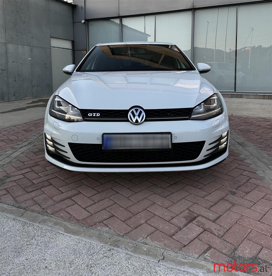 2015' Volkswagen Golf photo #1