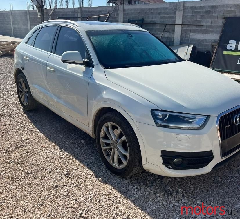 2013' Audi Q3 photo #5