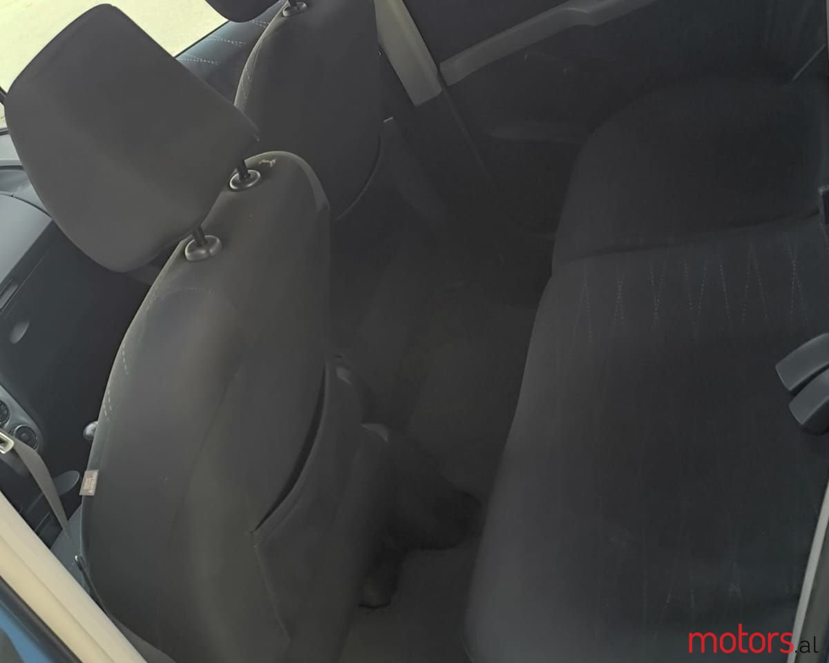 2007' Toyota Yaris photo #5