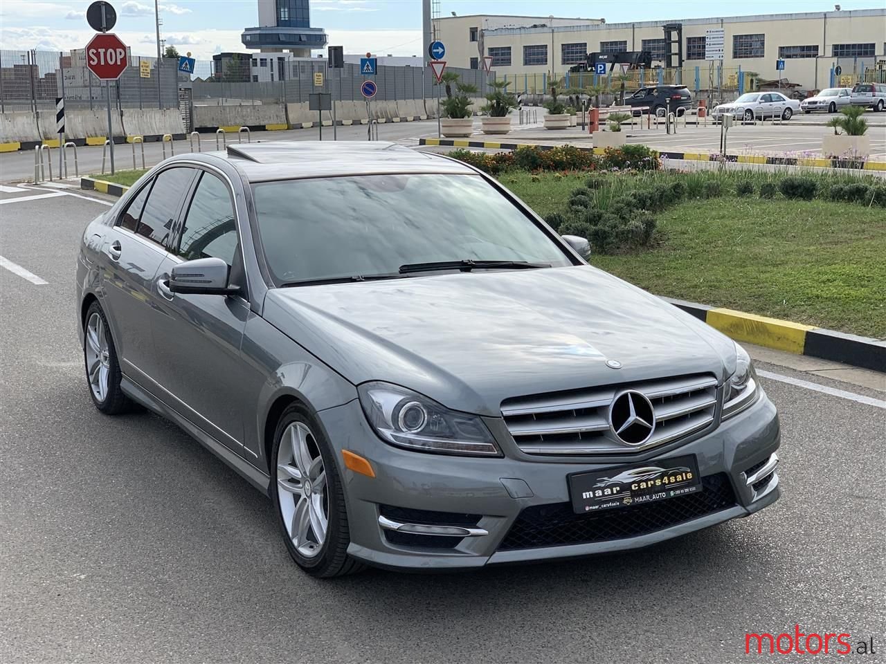 2012' Mercedes-Benz C 300 photo #2