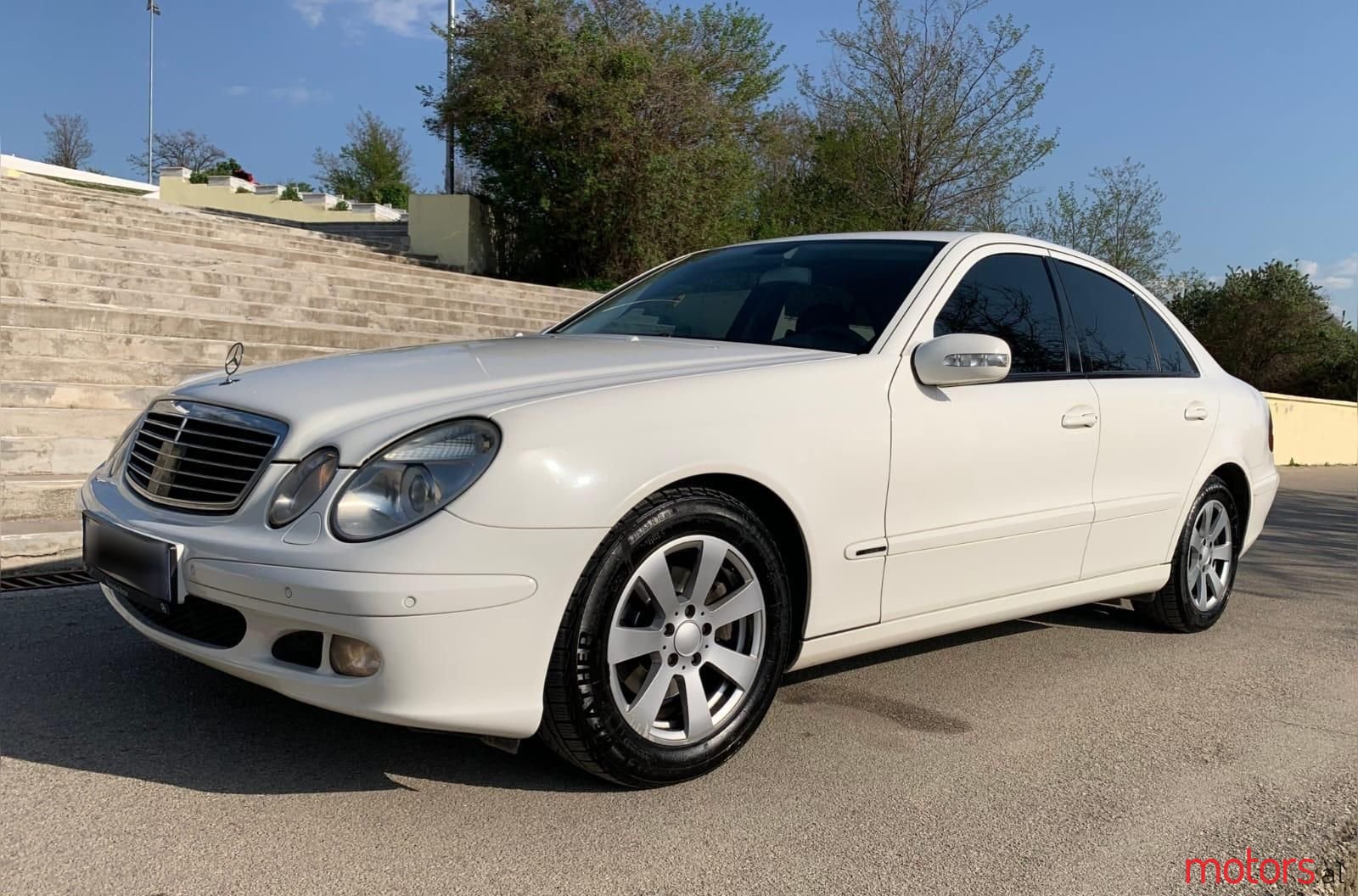 2004' Mercedes-Benz E 260 photo #4