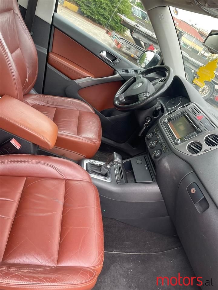 2008' Volkswagen Tiguan photo #6