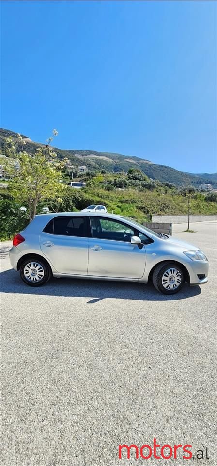 2009' Toyota Auris photo #1