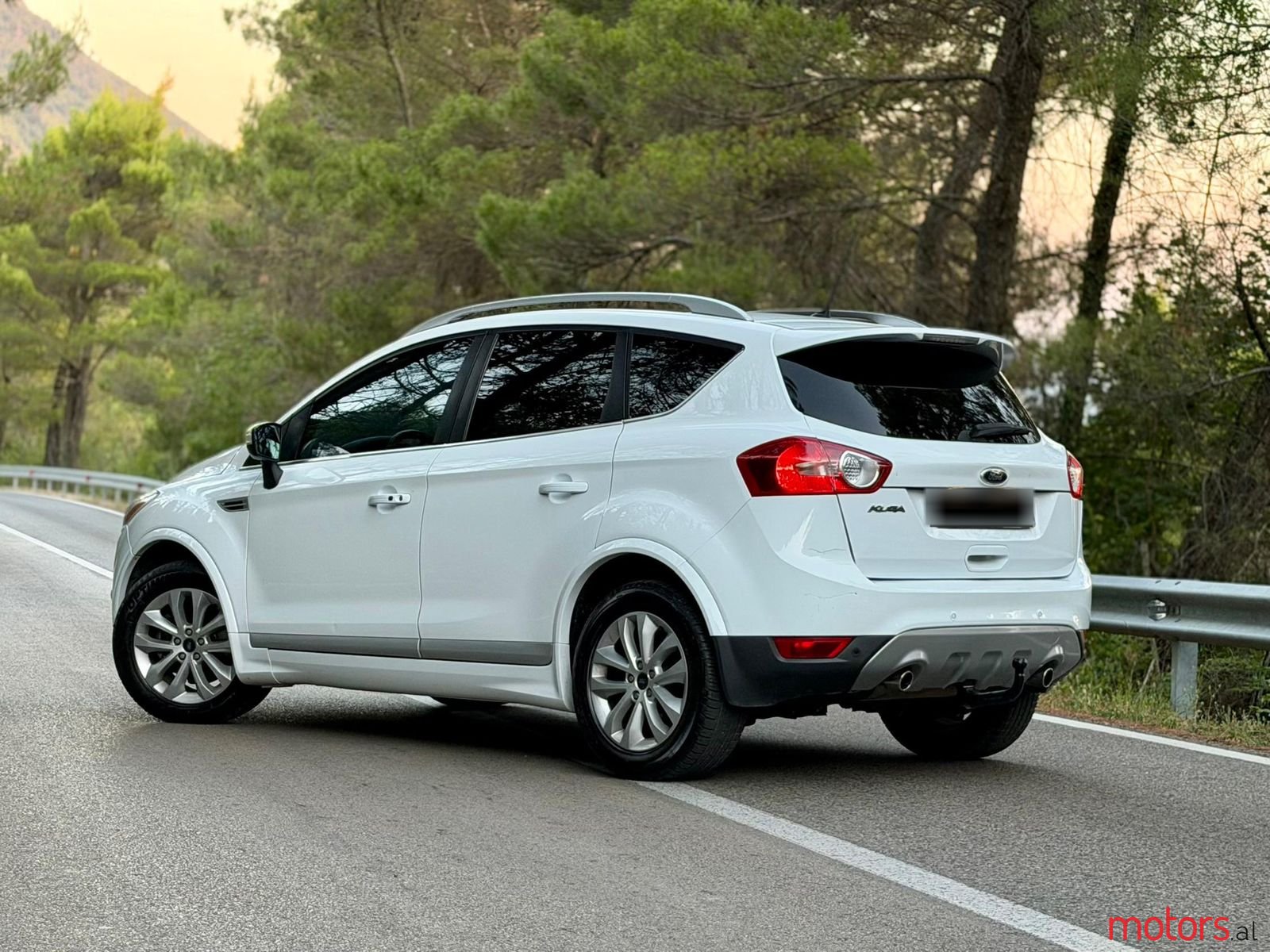 2010' Ford Kuga photo #5