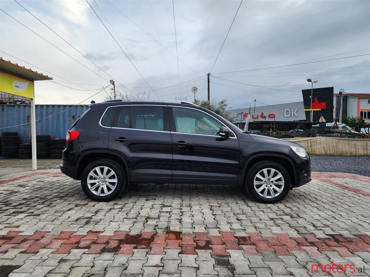 2010' Volkswagen Tiguan photo #5