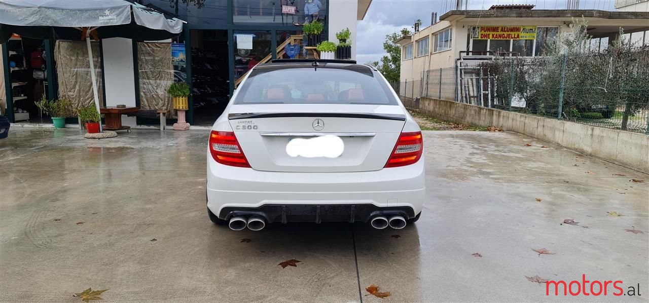 2012' Mercedes-Benz C 300 photo #4