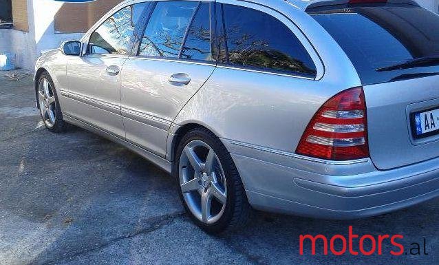 2005' Mercedes-Benz C-Class photo #1