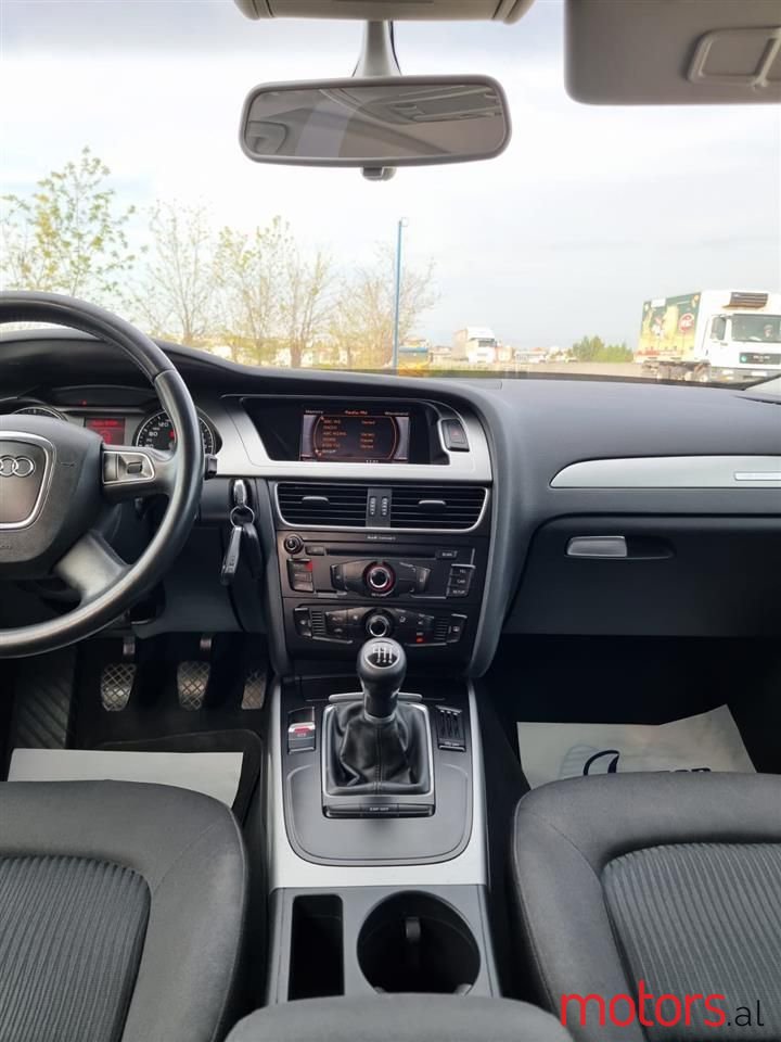 2010' Audi A4 photo #6