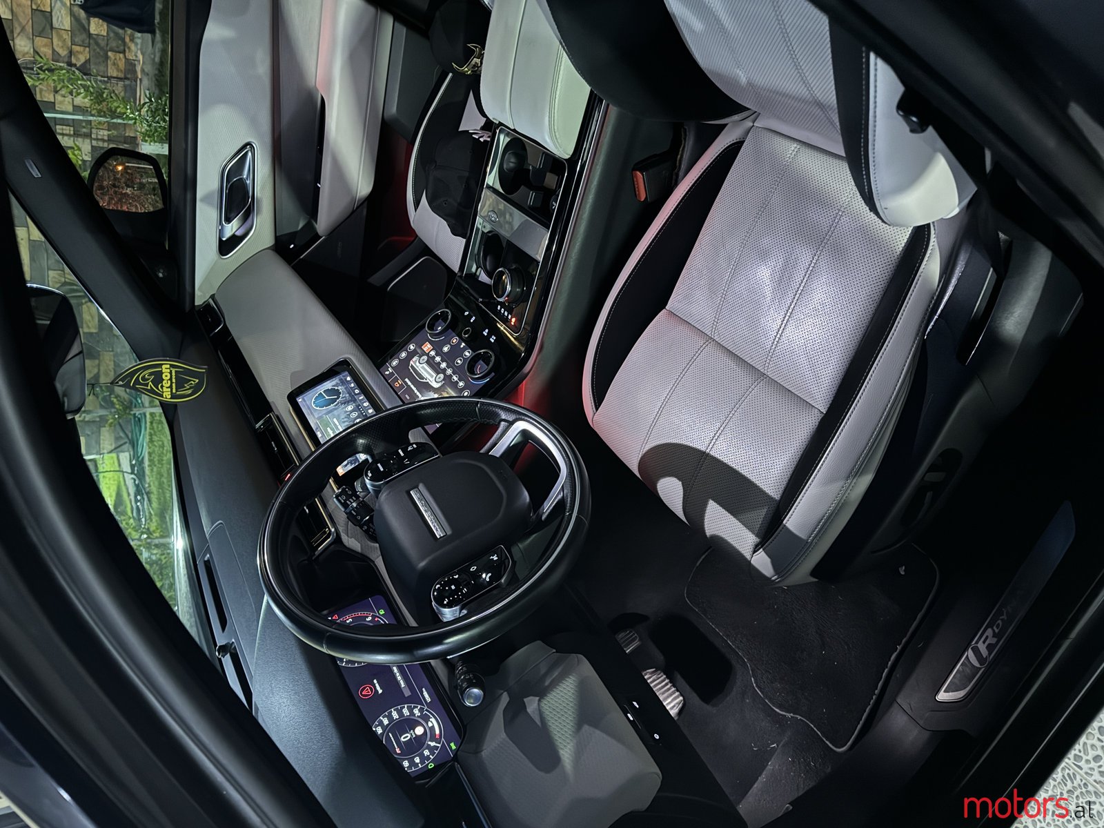 2017' Land Rover Range Rover Velar photo #3