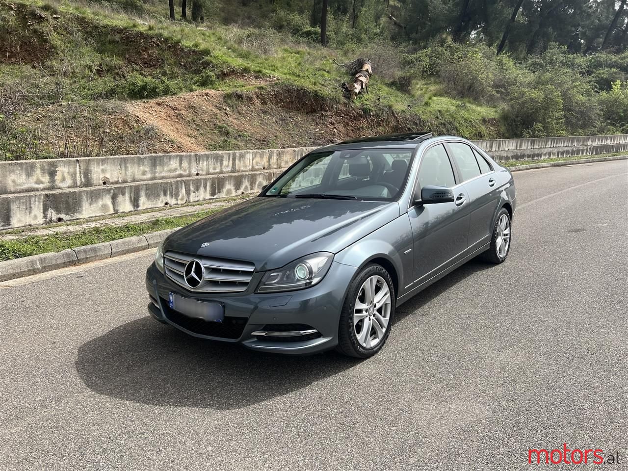 2011' Mercedes-Benz C 220 photo #1