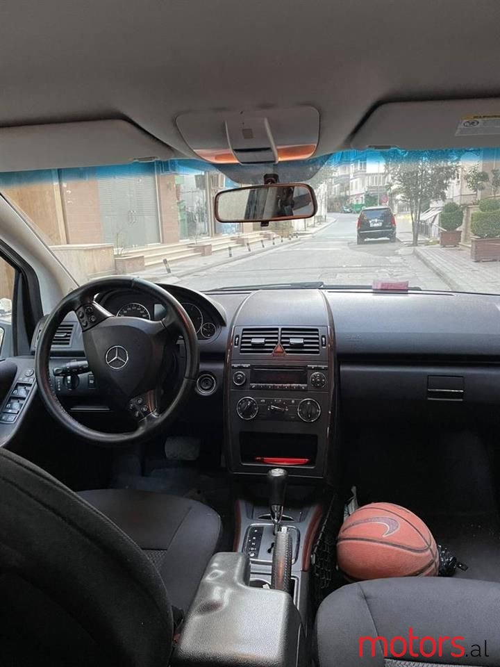 2007' Mercedes-Benz A 200 photo #3