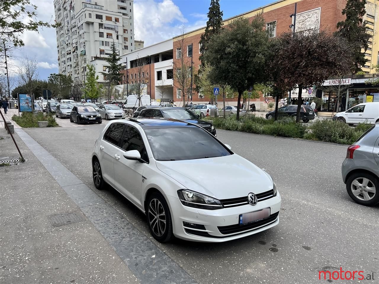 2015' Volkswagen Golf photo #2