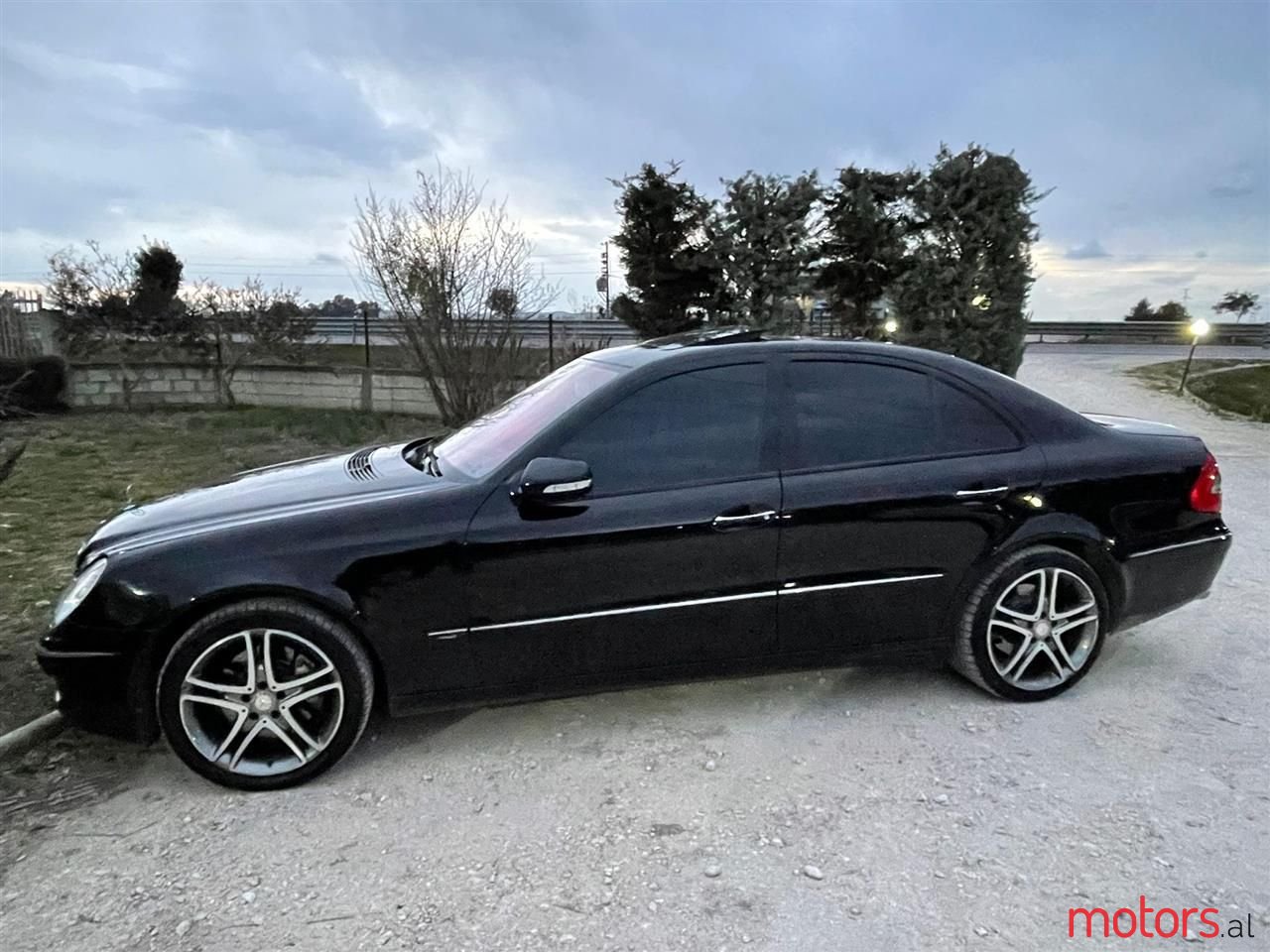 2008' Mercedes-Benz E 320 photo #5