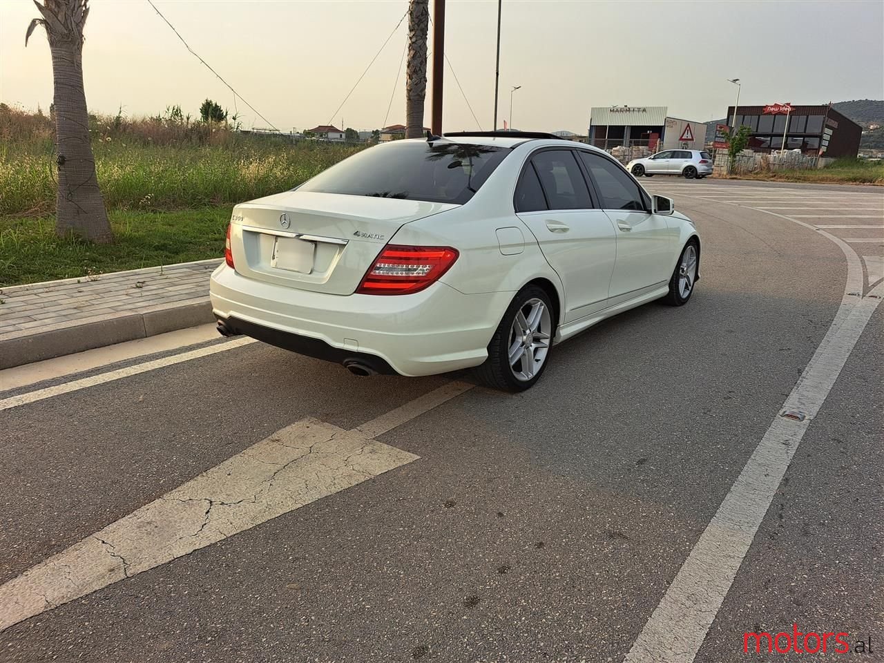 2012' Mercedes-Benz C 300 photo #4