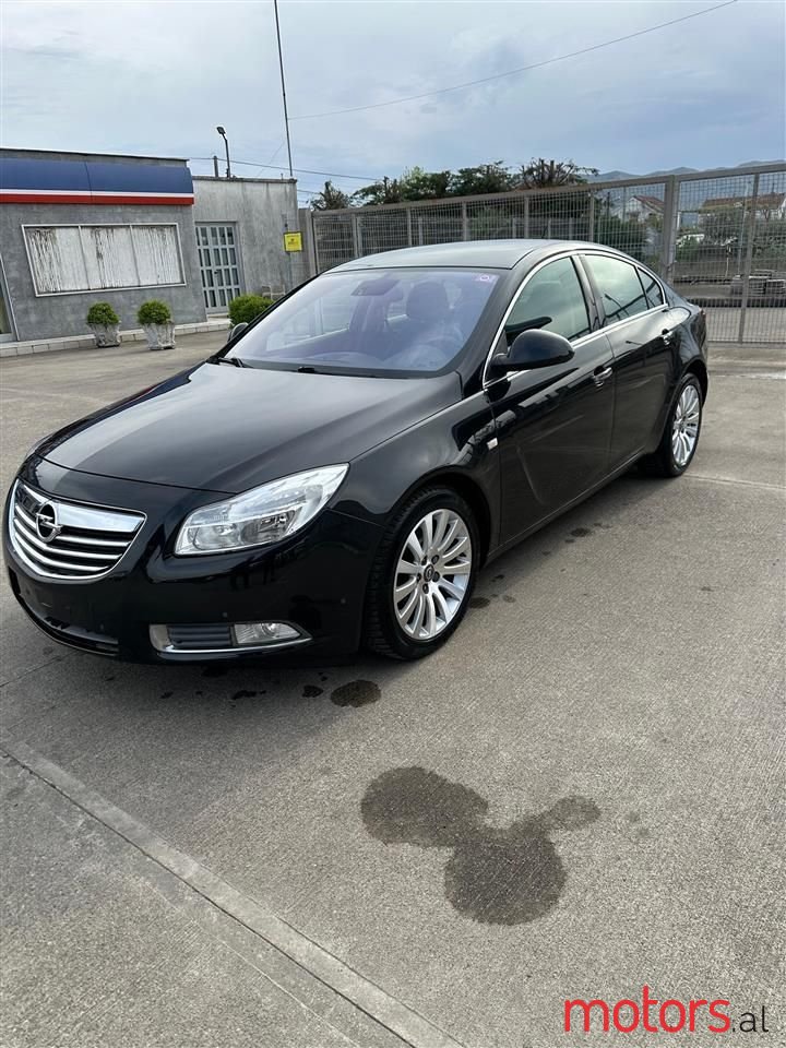 2010' Opel Insignia photo #1