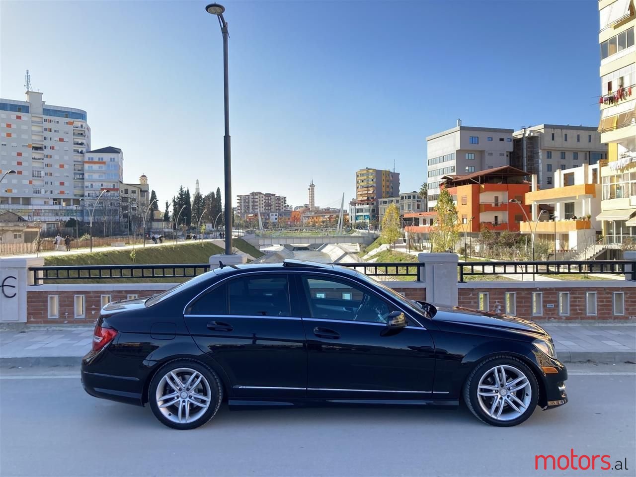 2012' Mercedes-Benz C 250 photo #1