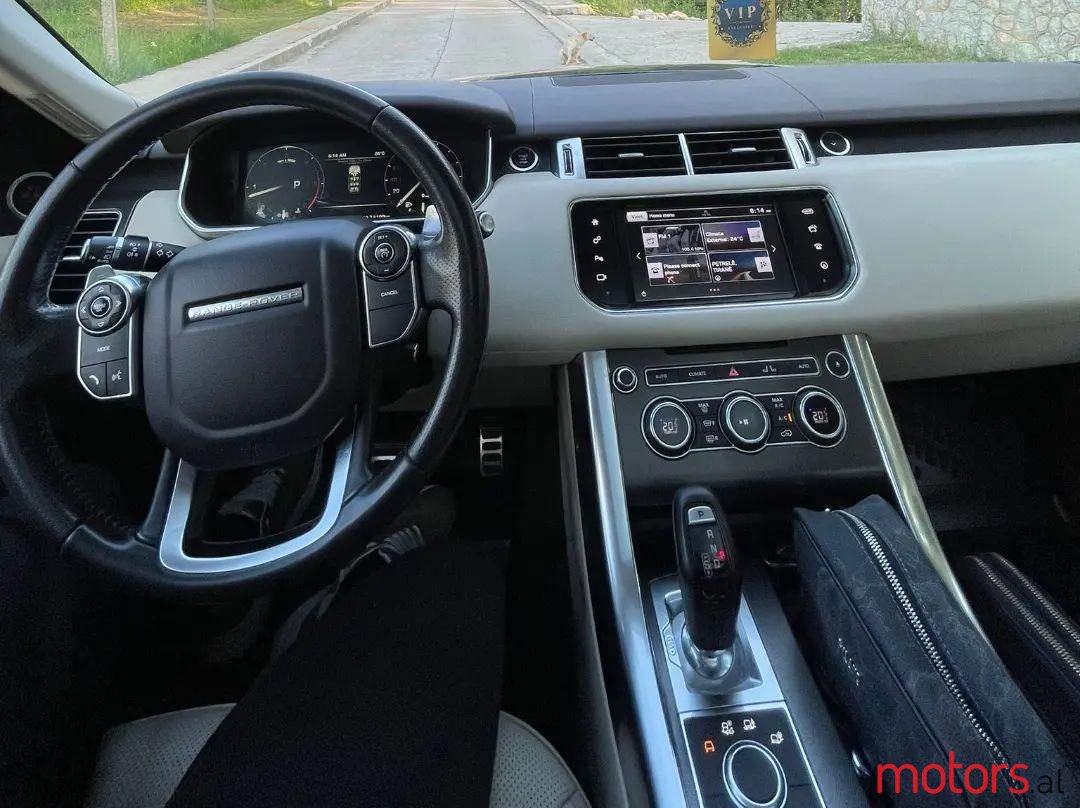 2016' Land Rover Range Rover Sport photo #2