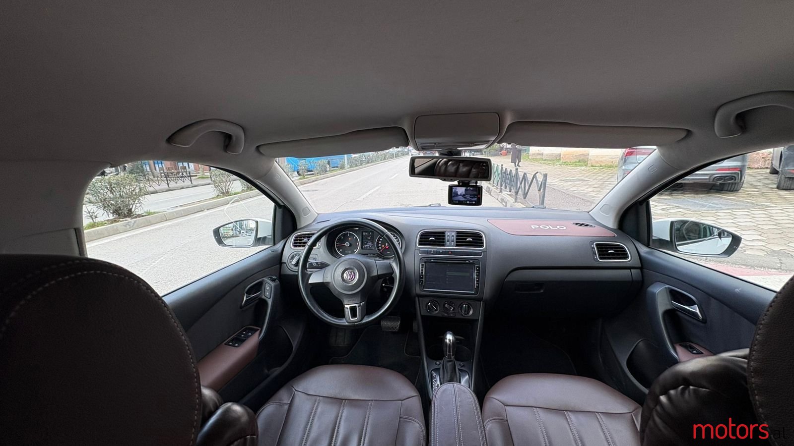 2012' Volkswagen Polo photo #6