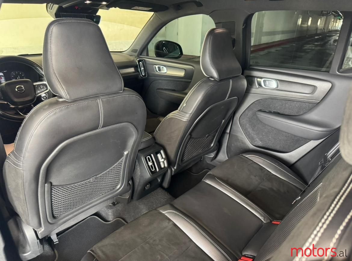 2019' Volvo Xc 40 photo #3