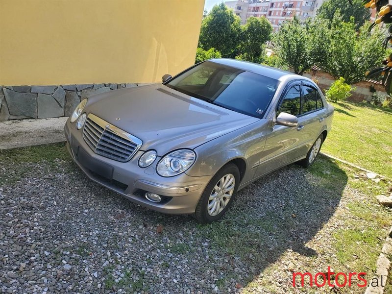 2008' Mercedes-Benz E 320 photo #5