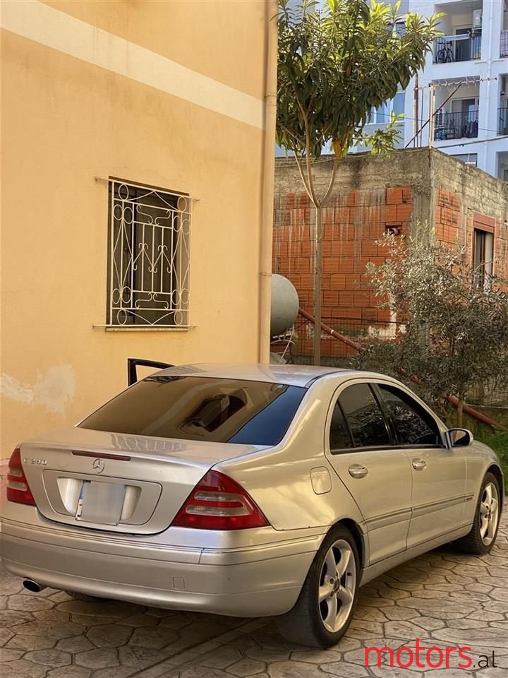 2004' Mercedes-Benz C 240 photo #5