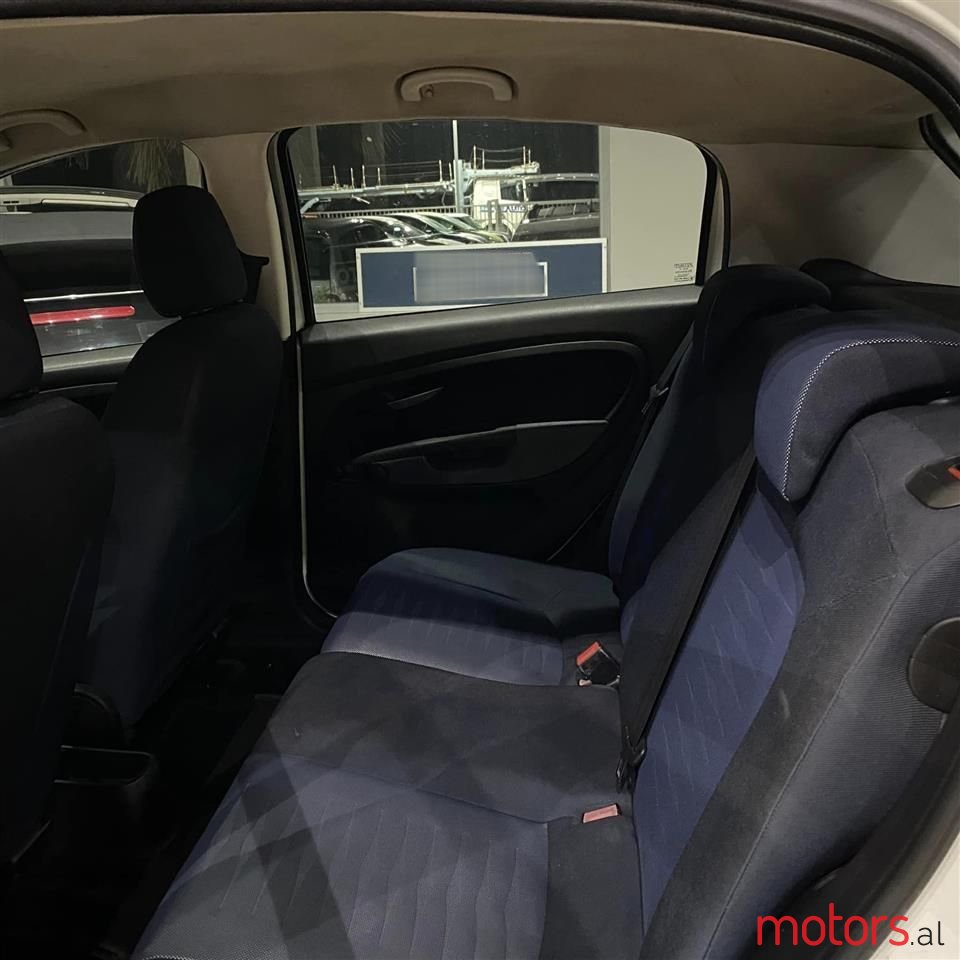 2009' Fiat Punto photo #2