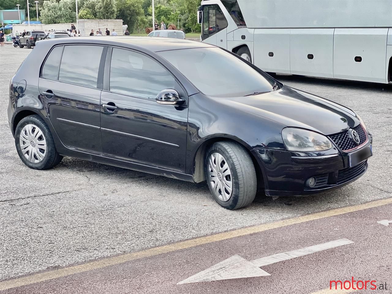 2005' Volkswagen Golf photo #2