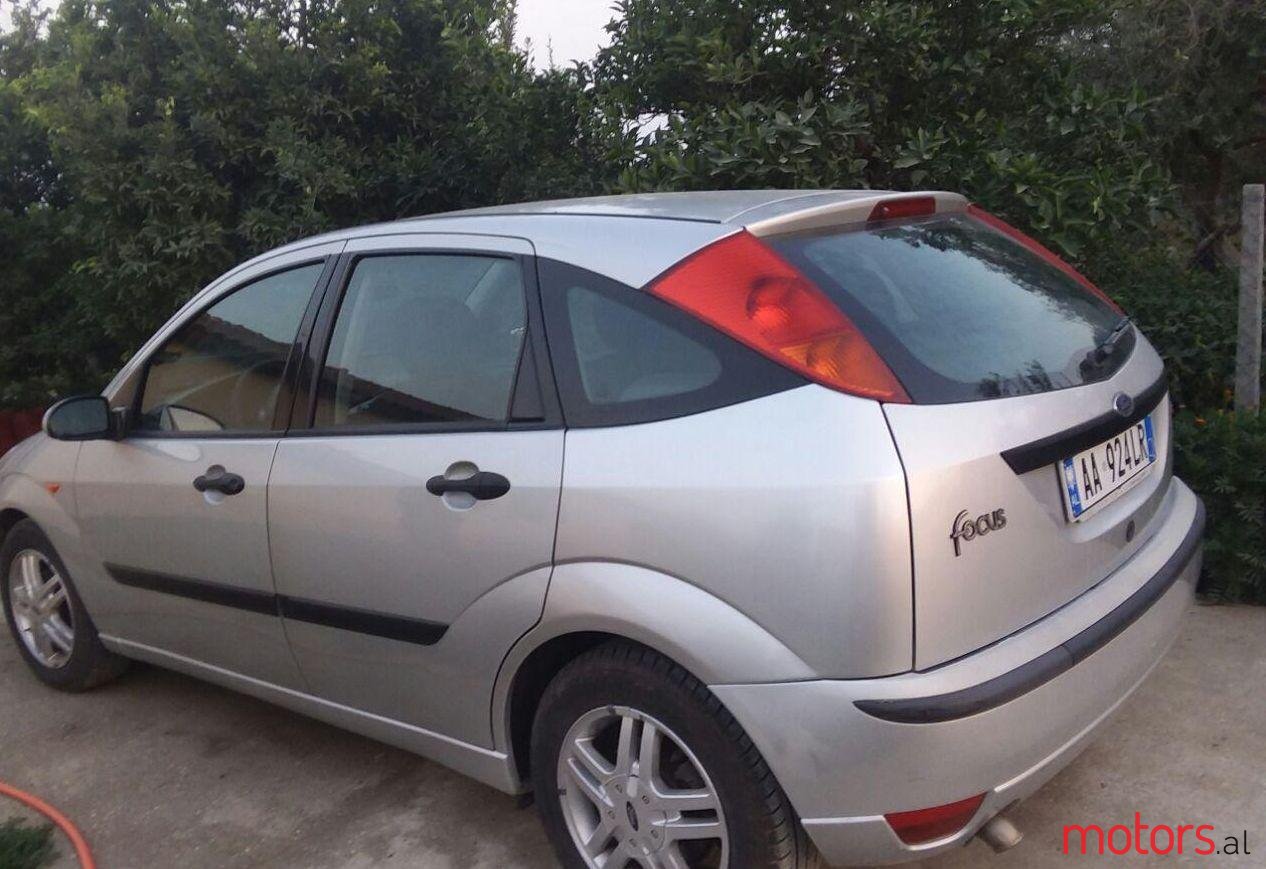 2002' Ford Focus photo #1