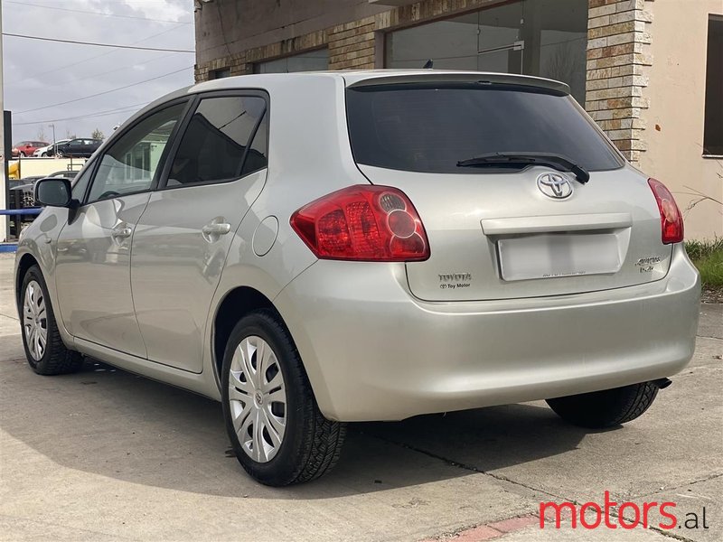 2008' Toyota Auris photo #5