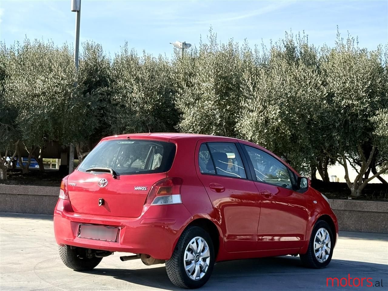 2010' Toyota Yaris photo #5
