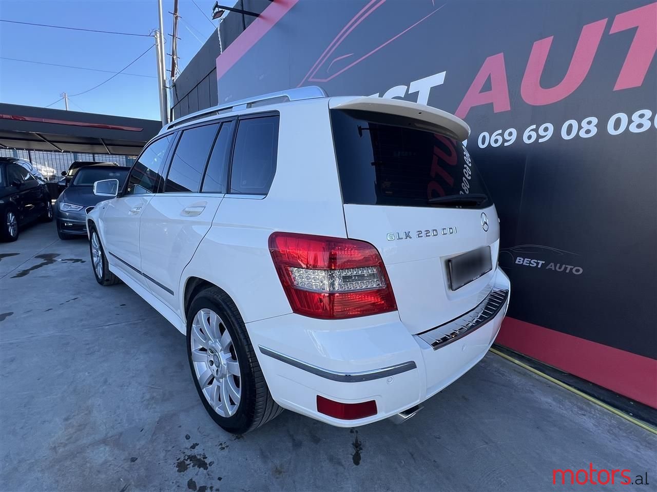 2011' Mercedes-Benz GLK 250 photo #6