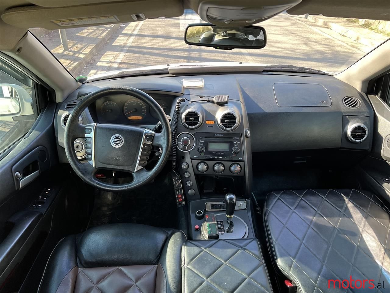 2011' SsangYong Model Tjetër photo #6