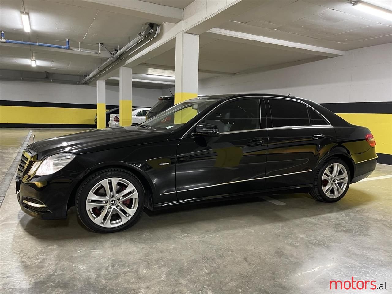 2012' Mercedes-Benz E 220 photo #2