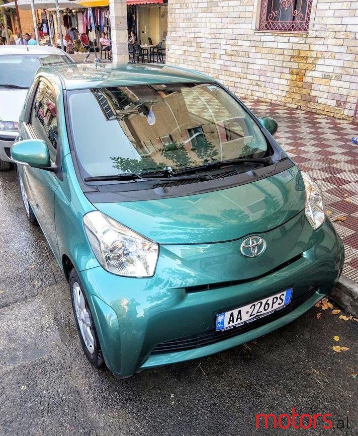 2010' Toyota iQ photo #1