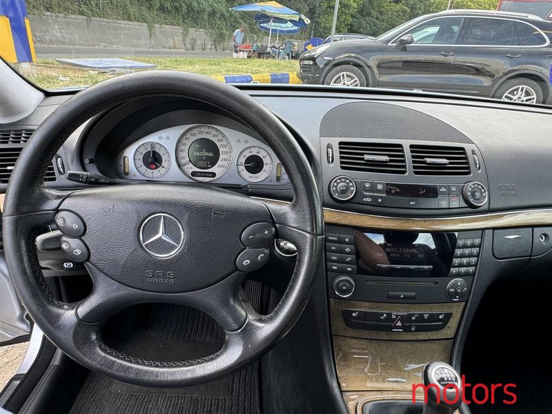 2007' Mercedes-Benz E 200 photo #4