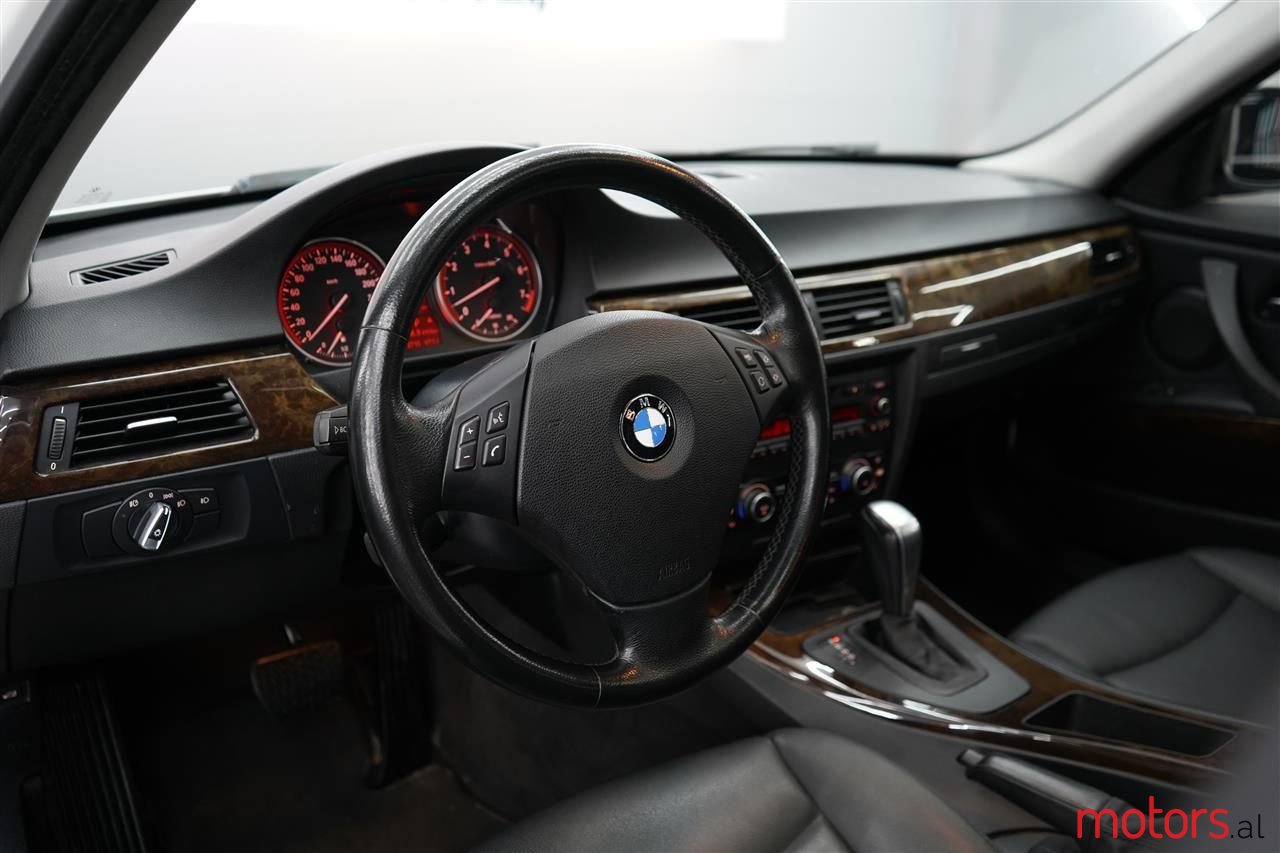 2010' BMW 328 photo #6